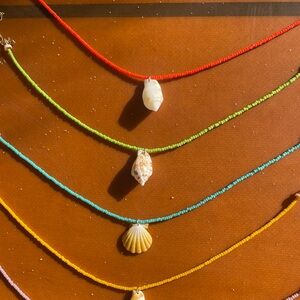 Studio Dixie Blue Crush Bead Shell Necklace Green